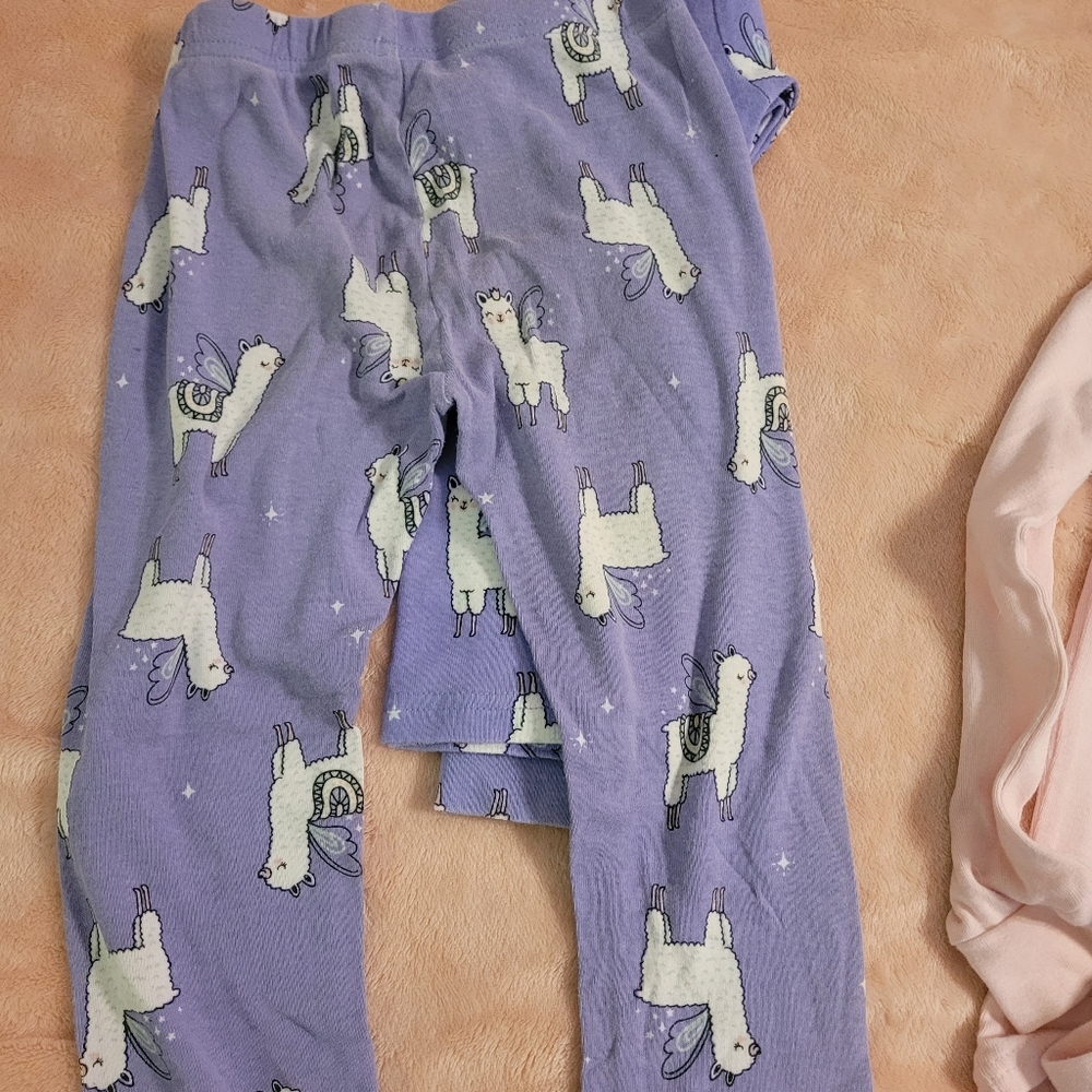 Lot of 4 pairs girls pajamas size 6 & 7.  3 pr Carters, 1 pr Schmoopy - Picture 8 of 13